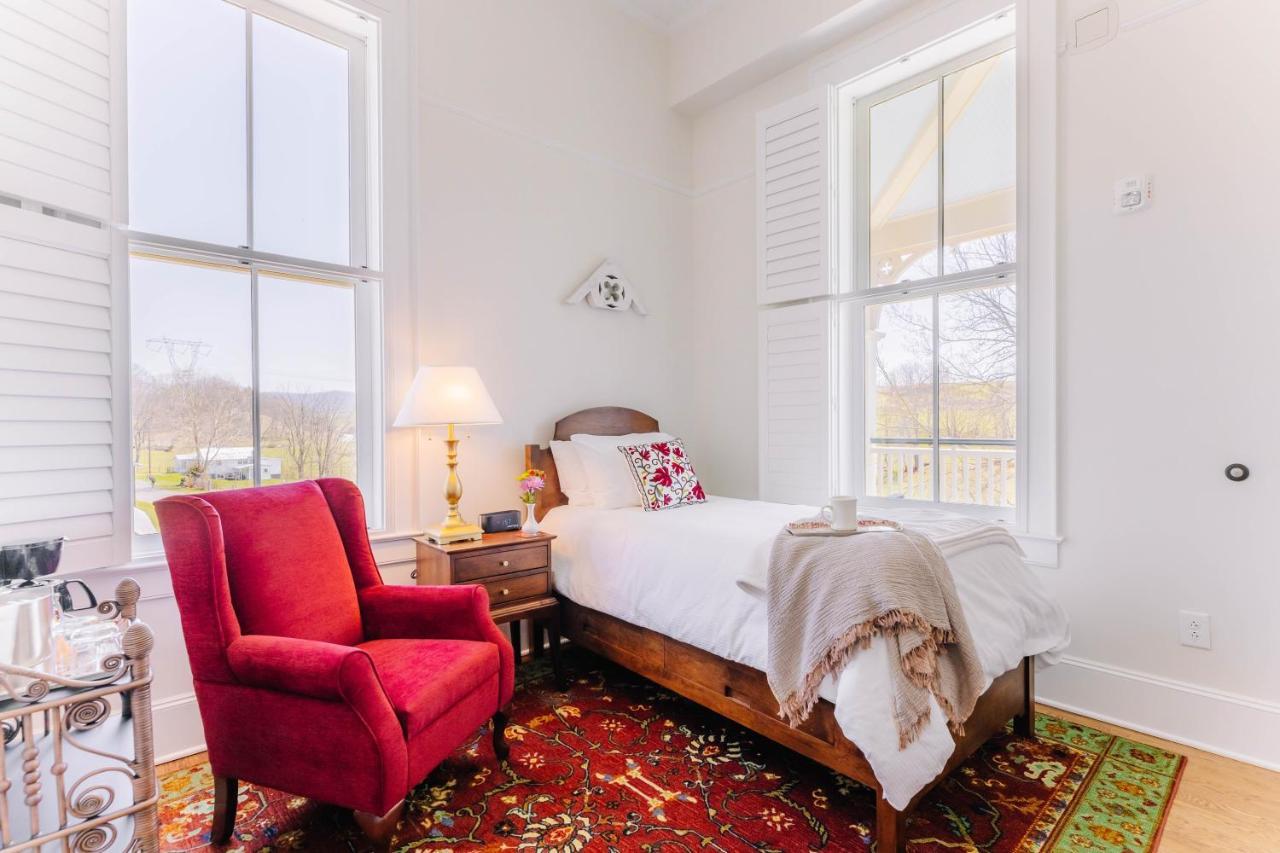 The Inn At Foster Falls Max Meadows Bagian luar foto